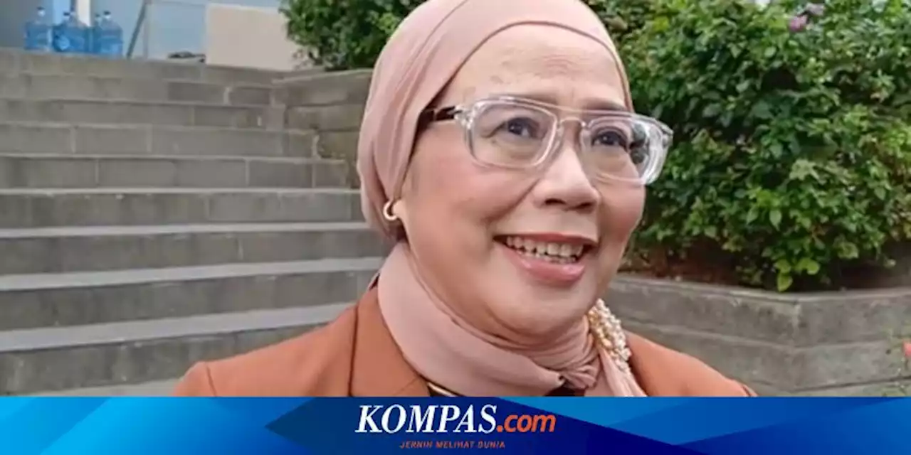 Dewi Yull: Hadiah dari Allah, Surya Lulus S2 di AS Bertepatan dengan Ulang Tahun Saya