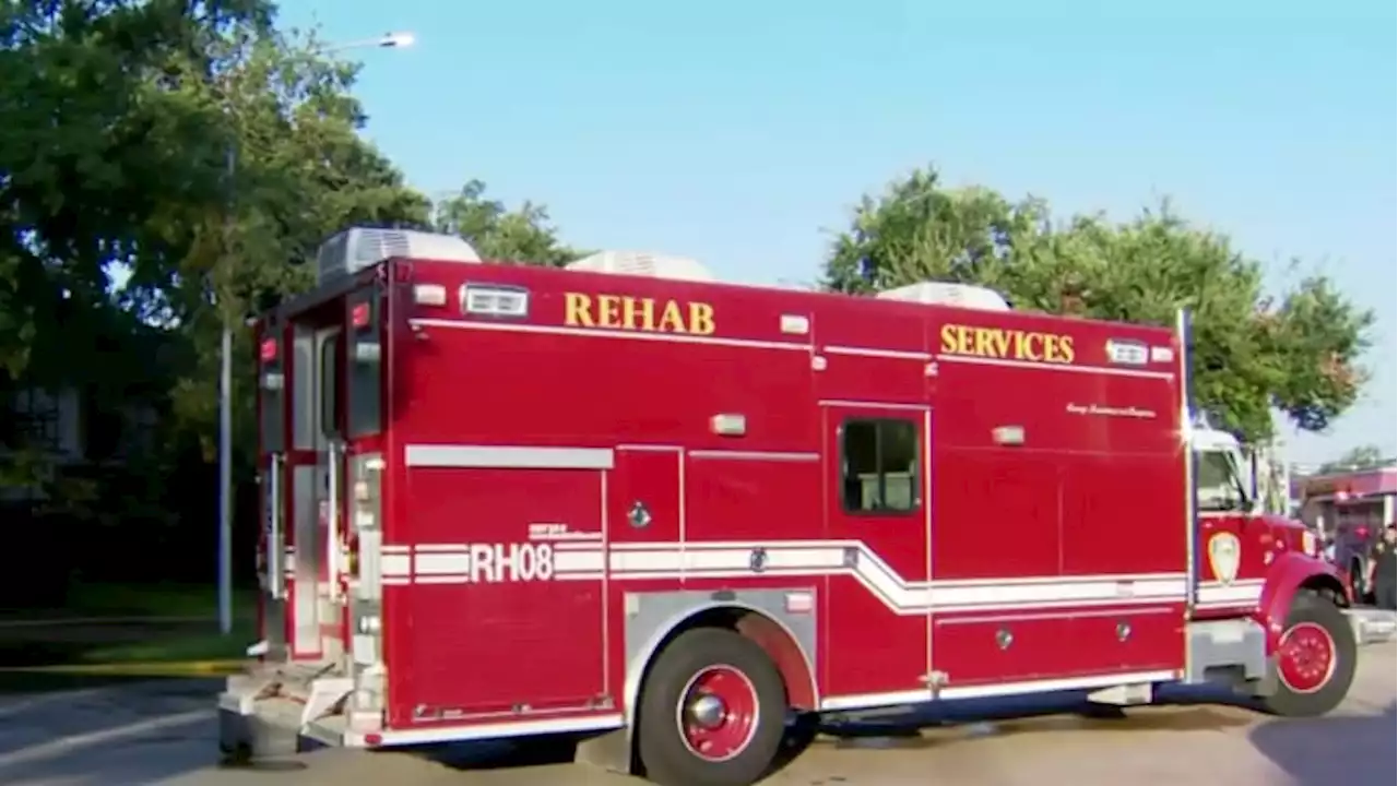 No injuries reported after apartment fire in west Houston