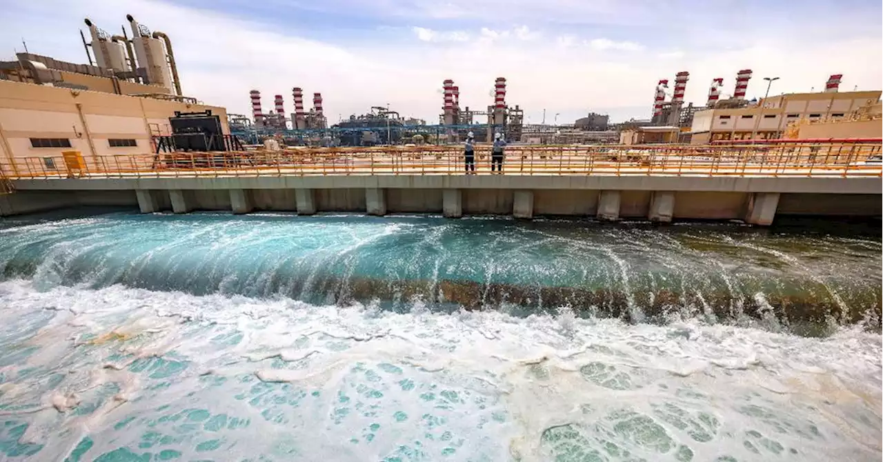 Dilemme saoudien, dessaler l'eau dans le désert malgré le coût écologique