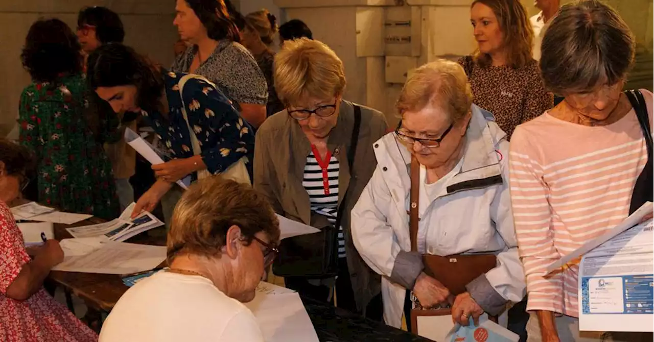 Messe du pape à Marseille : les fidèles retirent leur ticket d'or