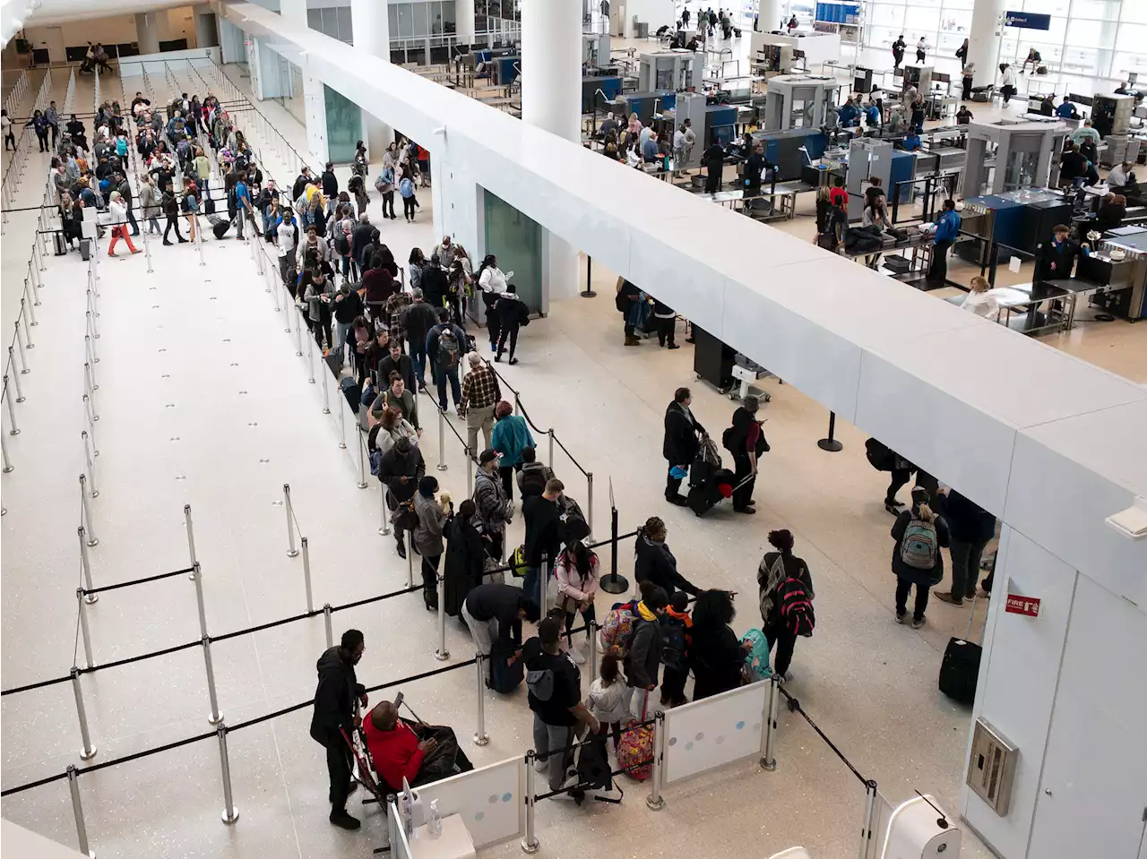 “폭발물 설치했다” 신고에 난리난 공항...배상 요구했더니 [여행 팩트체크]