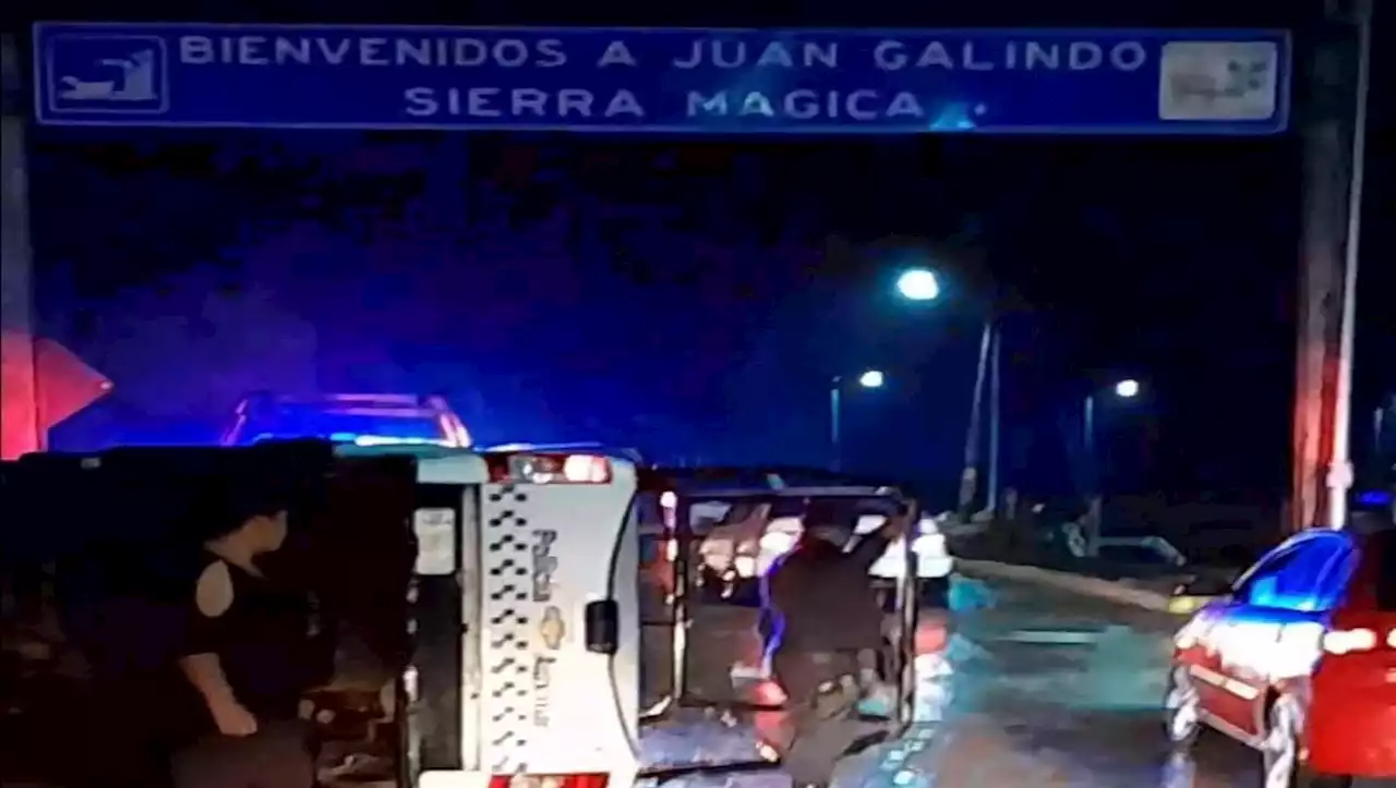 Policías auxiliares sufren volcadura en Juan Galindo, Puebla