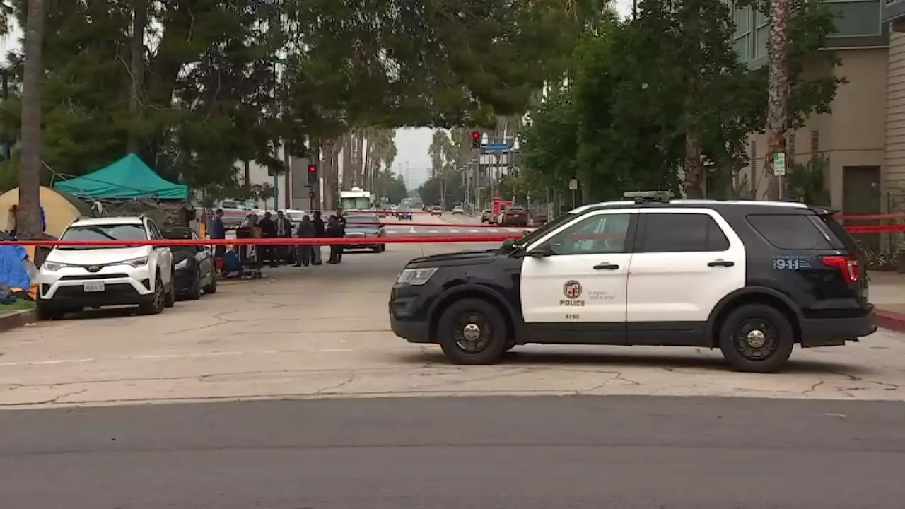 LAPD searches for gunman following shooting death in North Hollywood