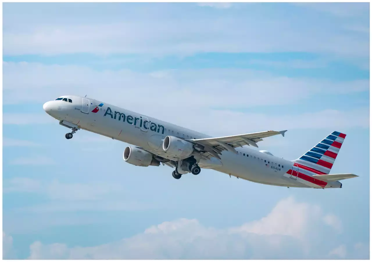 Teenage girl finds hidden camera on American Airlines plane toilet