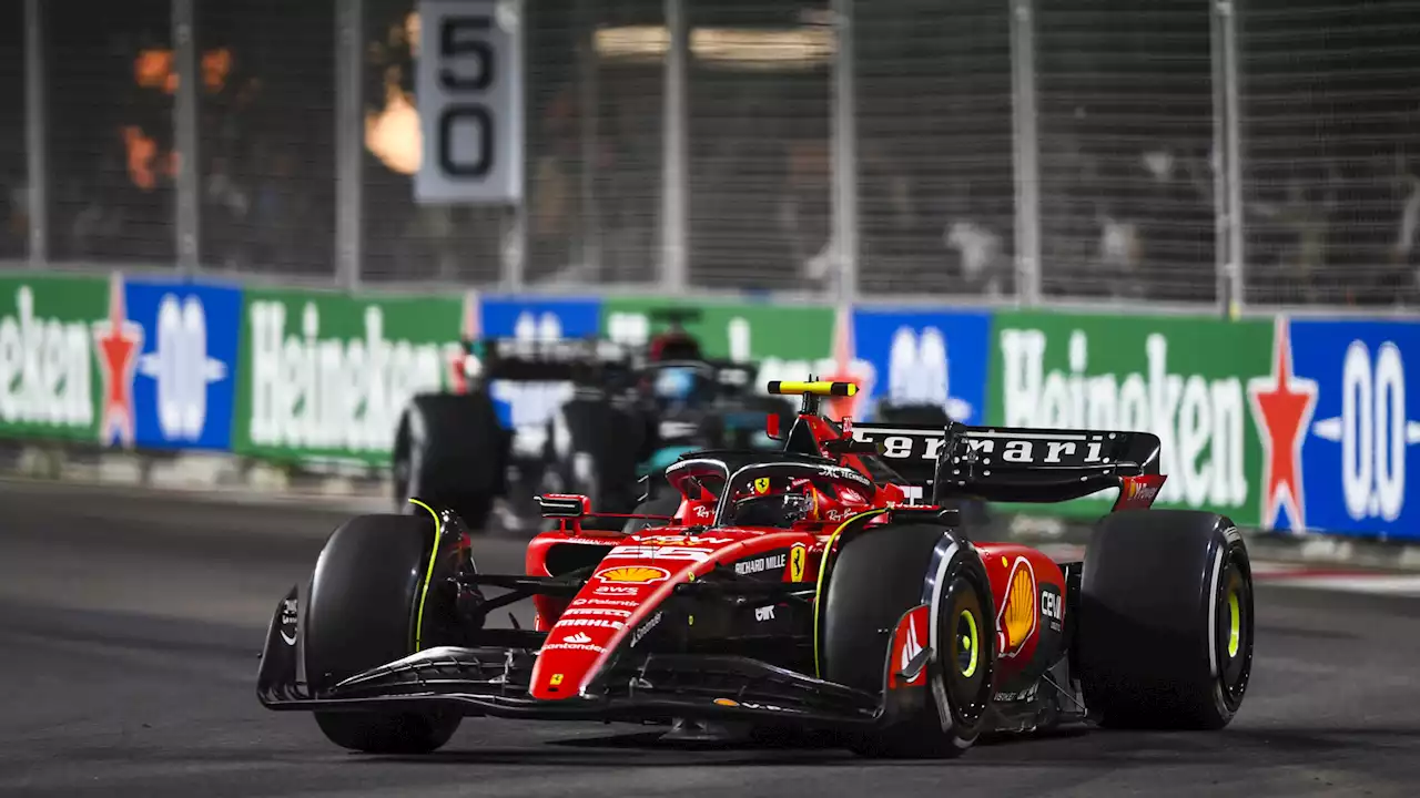 Ferrari-Star Sainz gewinnt Nacht-Thriller von Singapur vor Norris und Hamilton