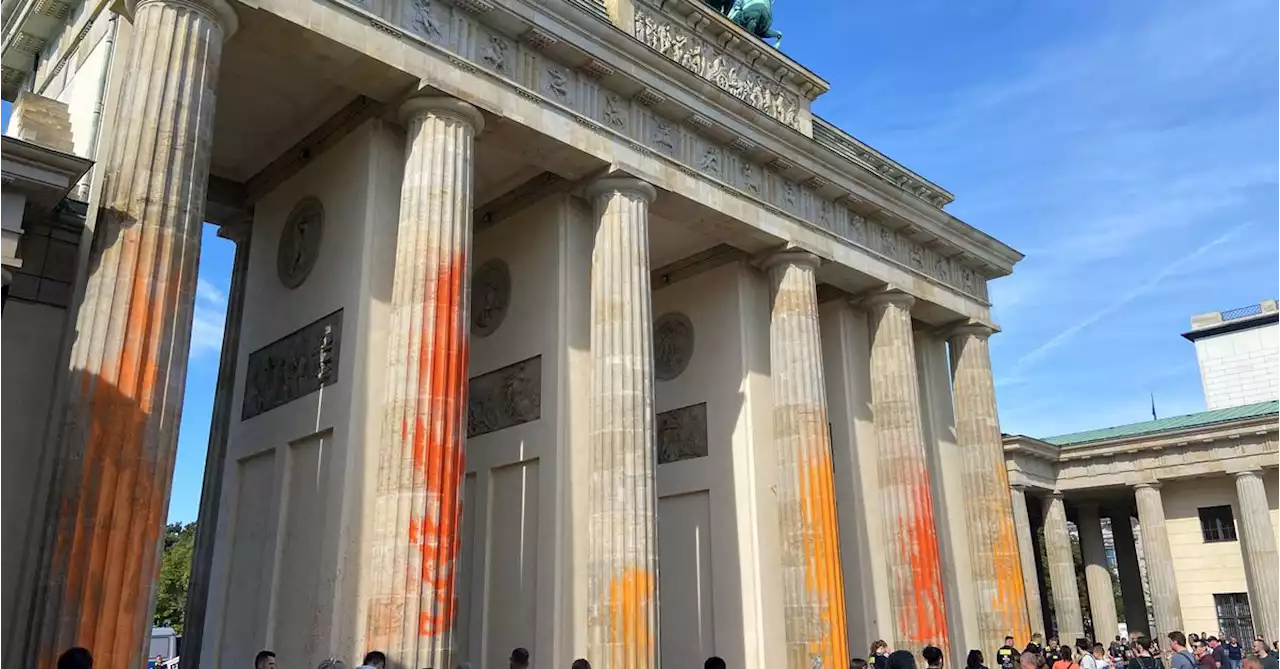 Berlin's Brandenburg Gate spray-painted by climate activists