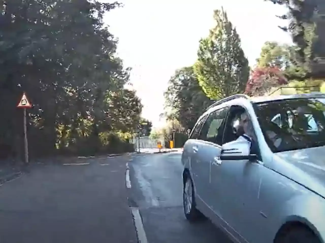 Near Miss of the Day 876: Oncoming driver tells cyclist to “get off the f***ing road”, as rider blasts police inaction