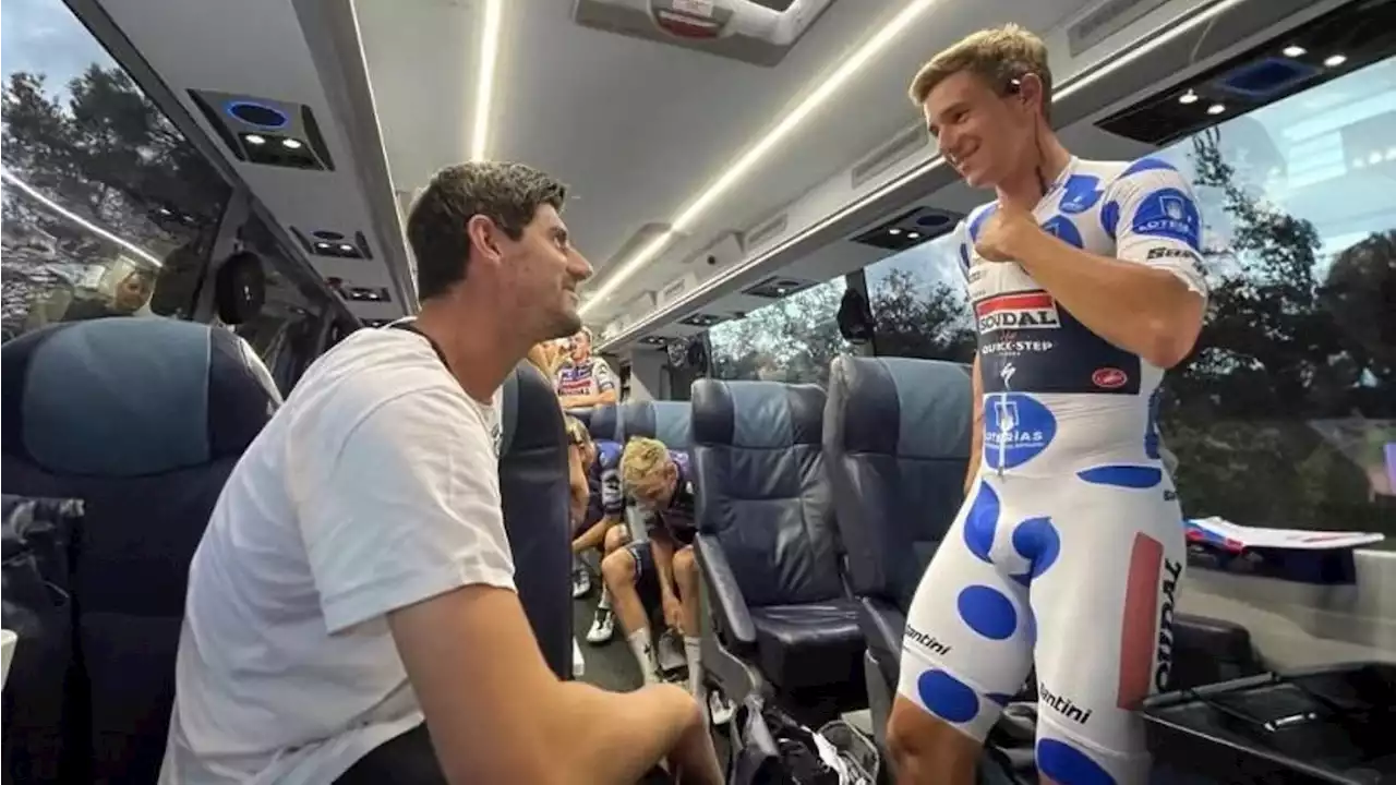 – Remco Evenepoel reçoit Thibaut Courtois dans le bus Soudal