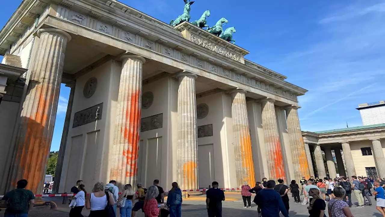 Berlin's Brandenburg Gate spray-painted by climate activists