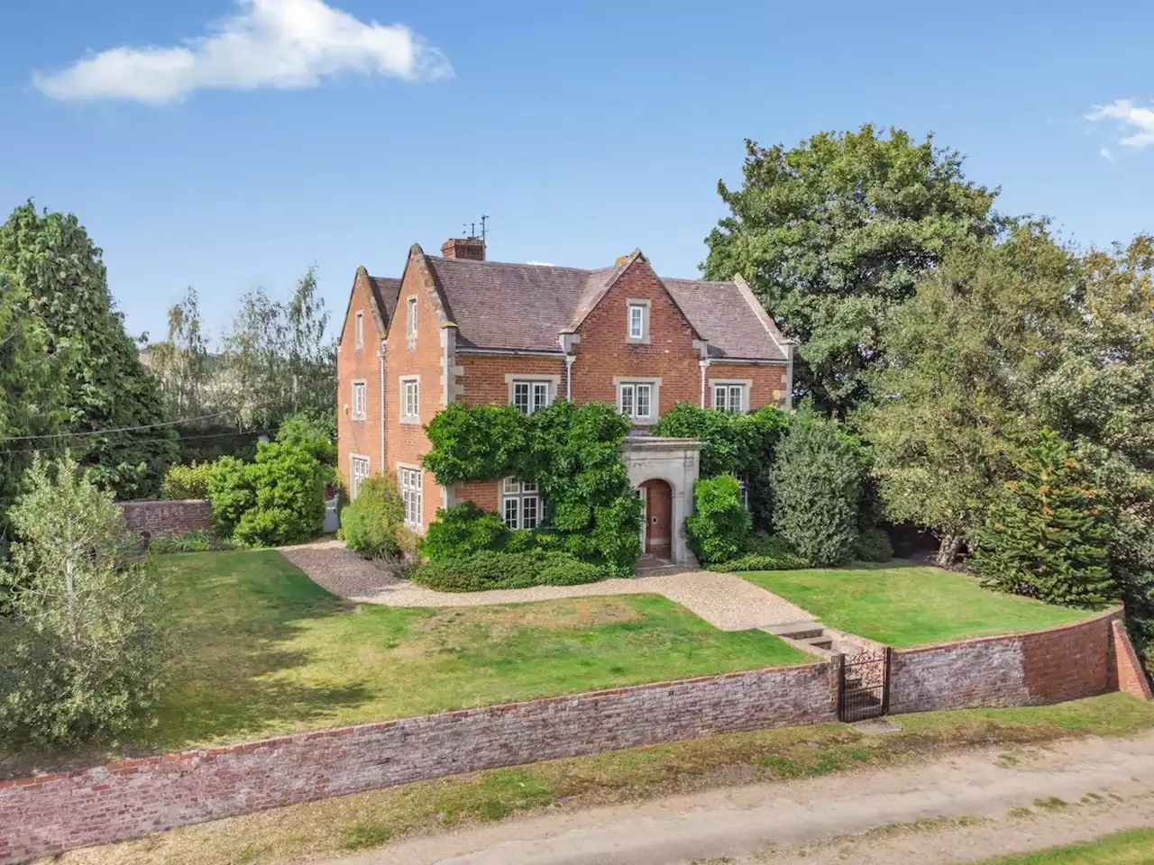 Take a look inside Victorian manor that's just hit the market at £925,000