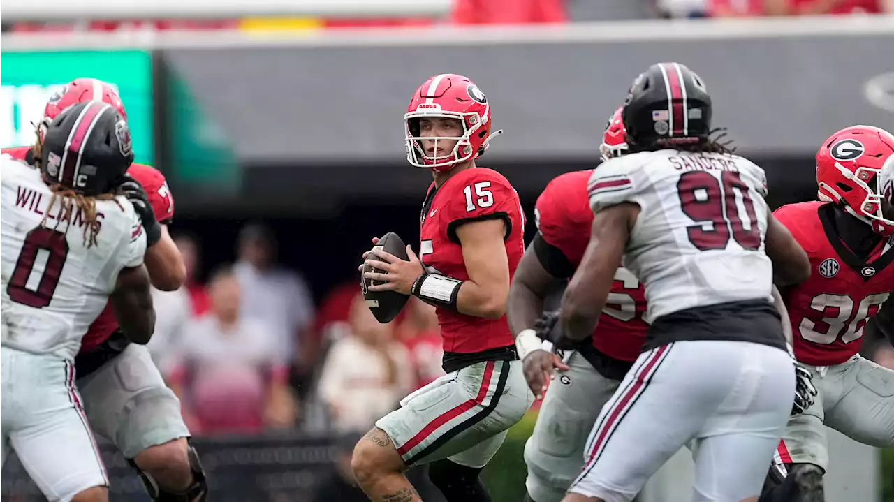 No. 1 Georgia bounced back from 11-point halftime deficit to beat South Carolina