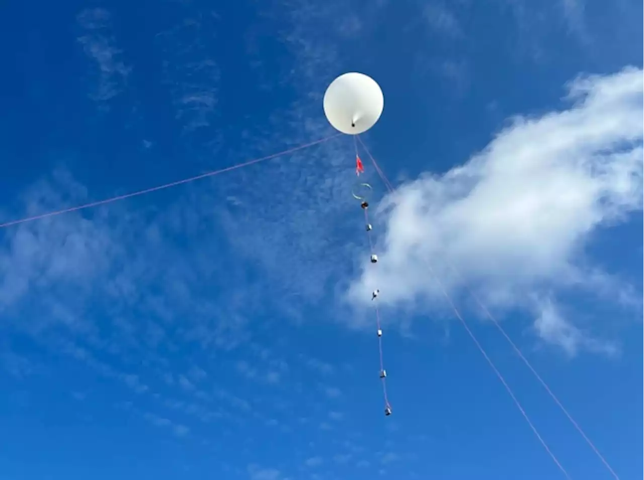 UNF, UCF students does weather balloon test launch for national NASA project