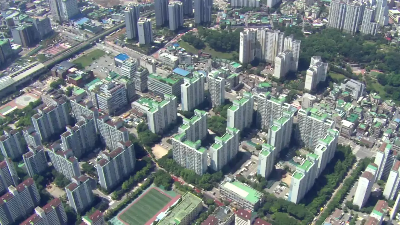 수도권 아파트값 회복세...가계대출 오름세 계속