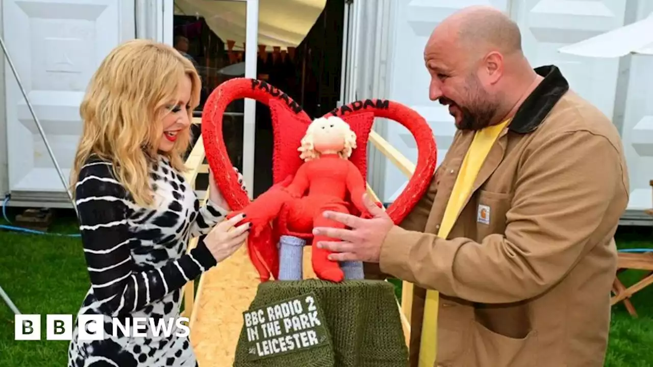 Radio 2 in the Park: Kylie Minogue presented with knitted tribute