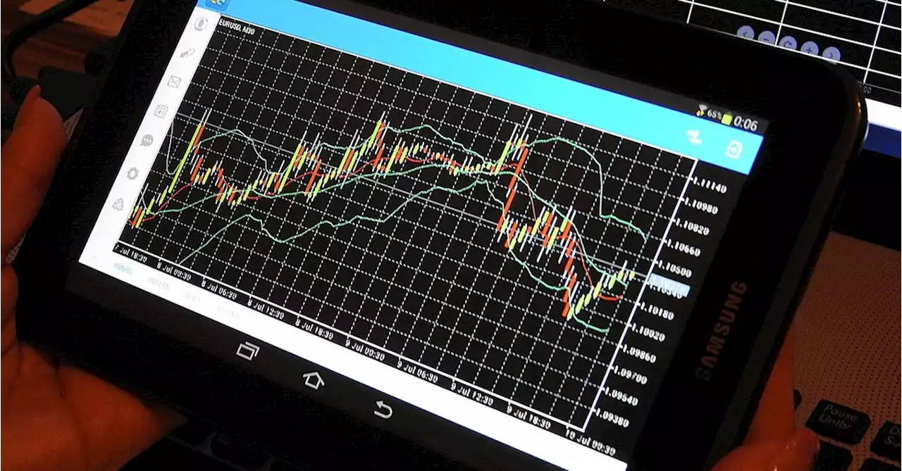 Bitcoin, Ether Remain Steady, But Analysts Have Bearish Price Predictions