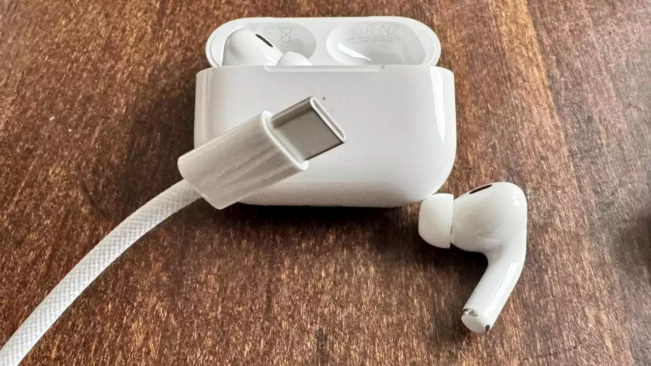 AirPods Pro 2 con Usb-C, la recensione. L'audio adattivo è una svolta