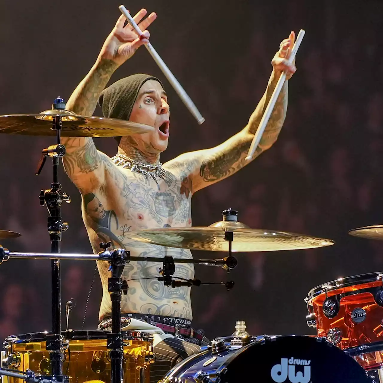 Travis Barker Returns to Blink-182 Tour After Pregnant Kourtney Kardashian's Emergency Surgery