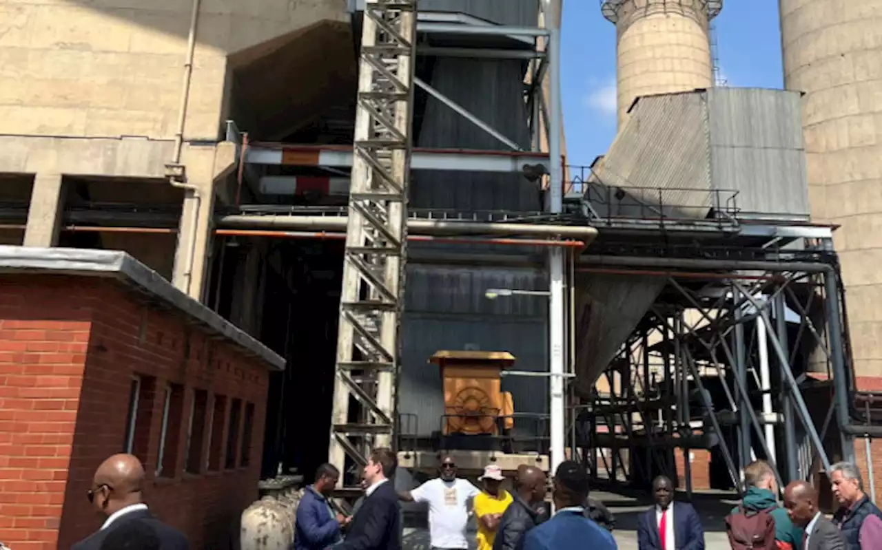 2 unused power stations costing about R300m a year to maintain