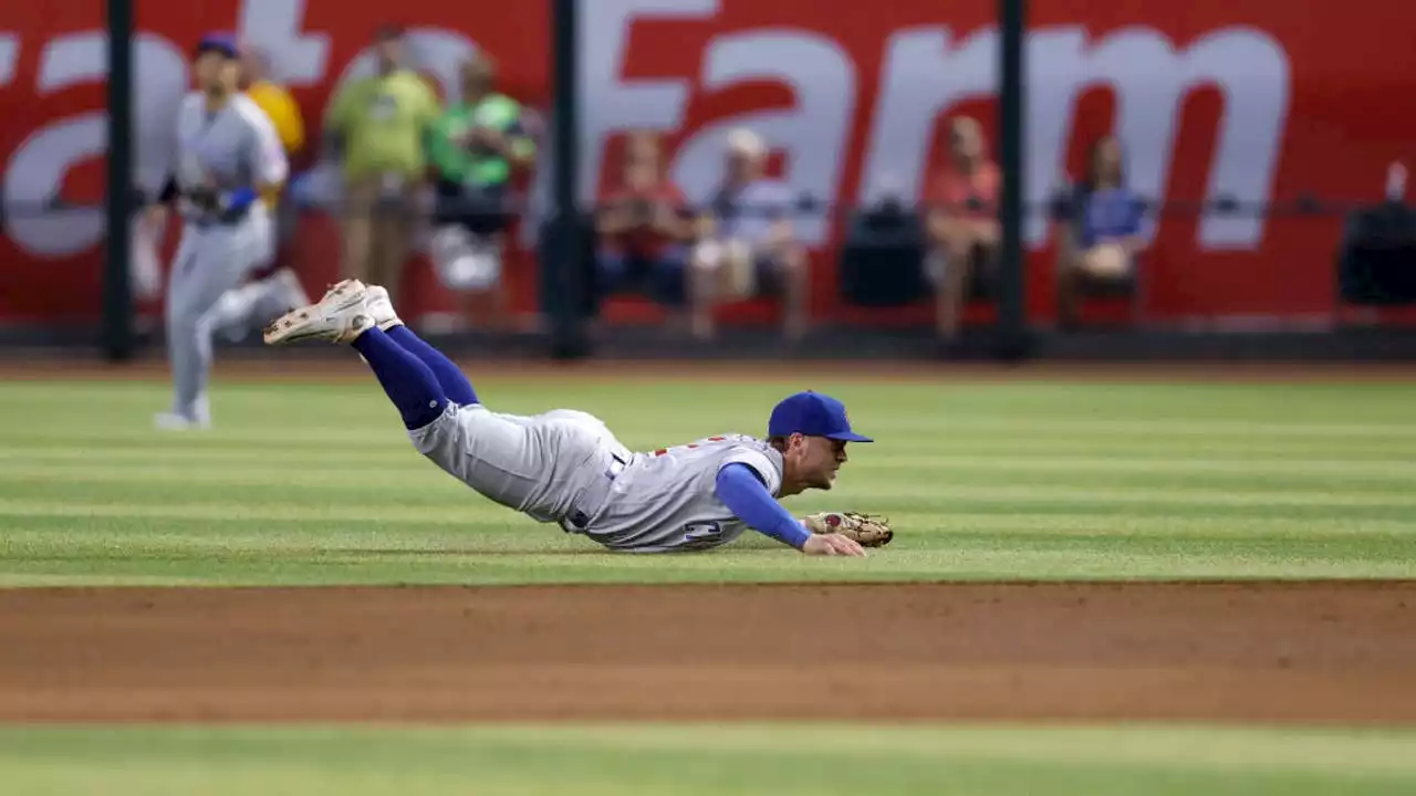 Diamondbacks sweep Cubs with 6-2 win, pass Chicago in NL wild-card race