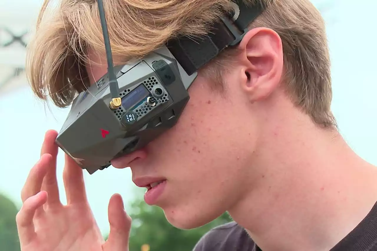 Pour Arthur Valtier, champion du monde junior de drone, une vie à 200 km/h