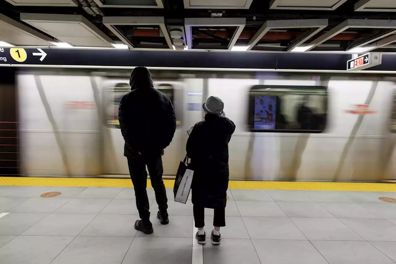 Globe editorial: On the Toronto transit phone dispute, Montreal shows the better way