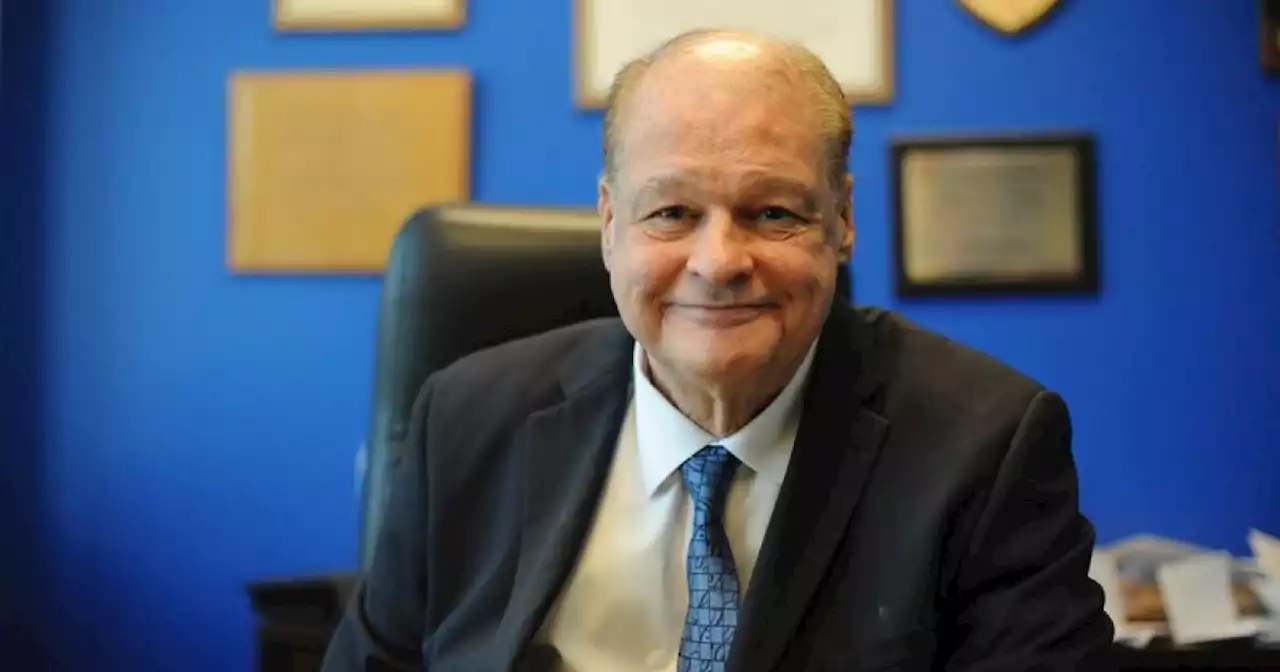 Advocates say Superintendent Tom Horne’s bathroom recommendation ‘others’ transgender students