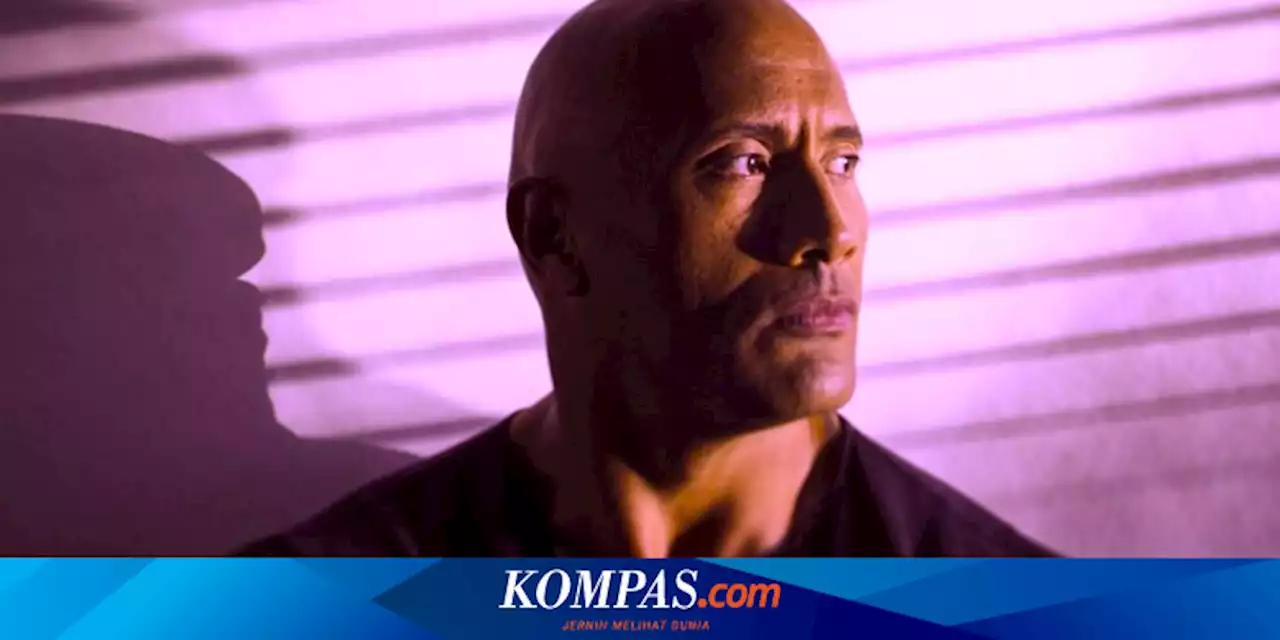 The Rock Kembali ke WWE SmackDown dan Berpelukan dengan John Cena