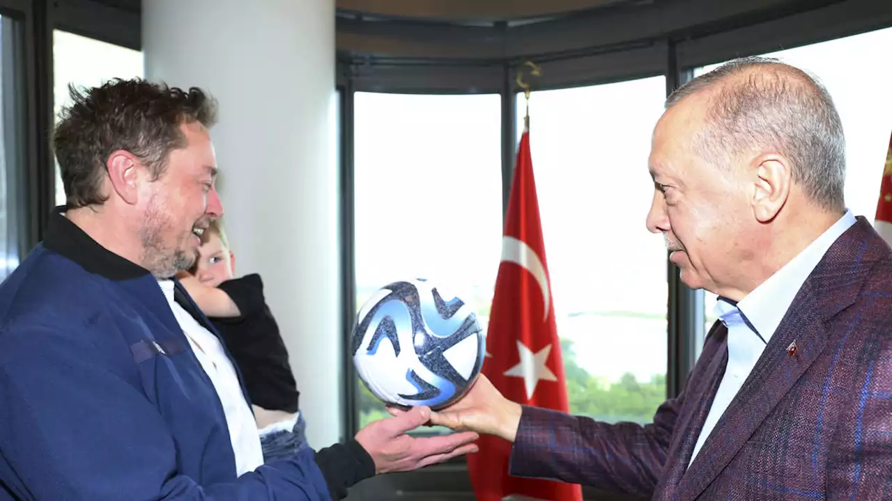 Erdogan urges Musk to set up Tesla factory in Turkey