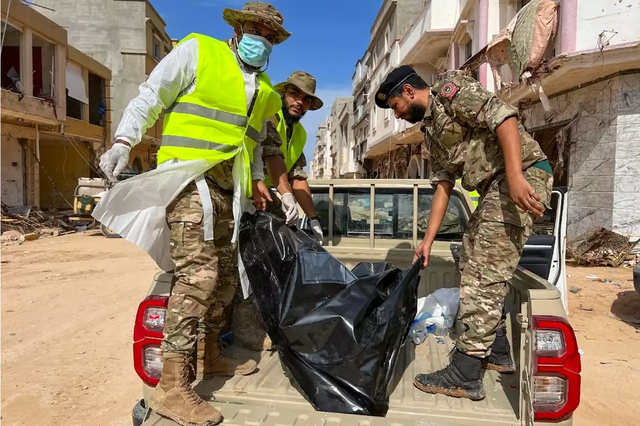 Libye: à Derna, des rescapés sous le choc racontent la catastrophe