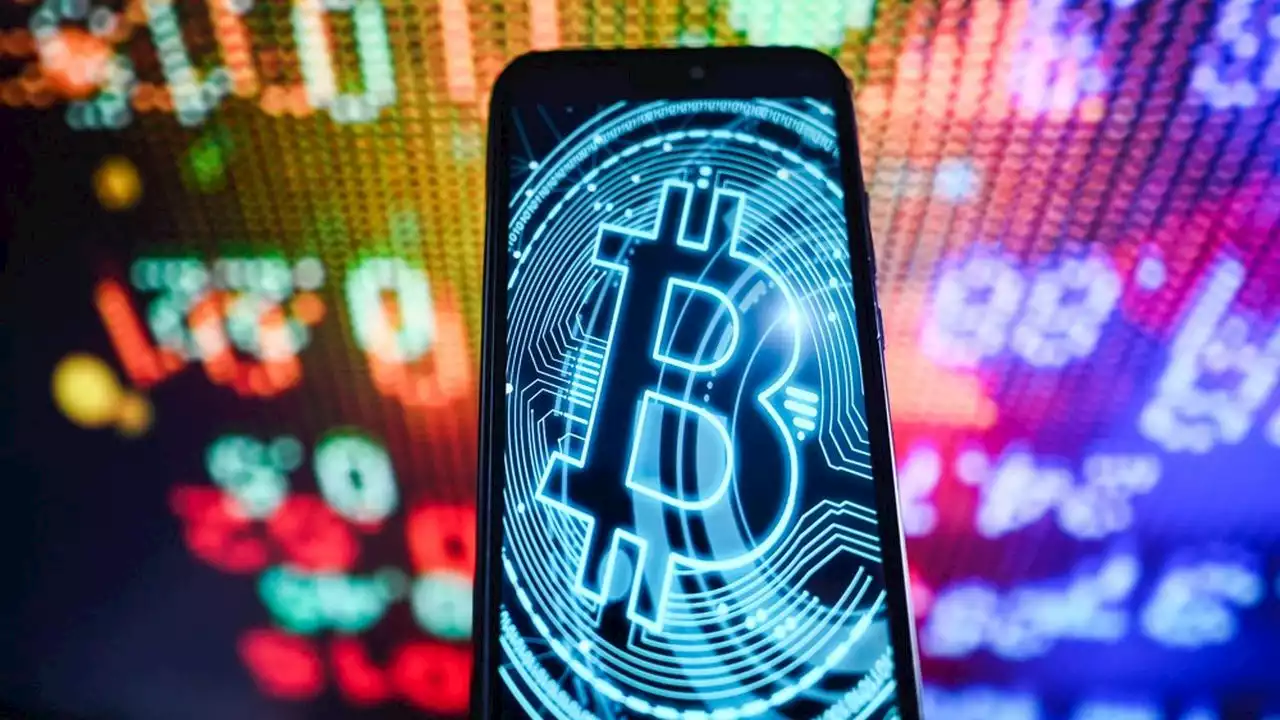 Cryptos : le fisc aura bientôt un oeil sur toutes les transactions