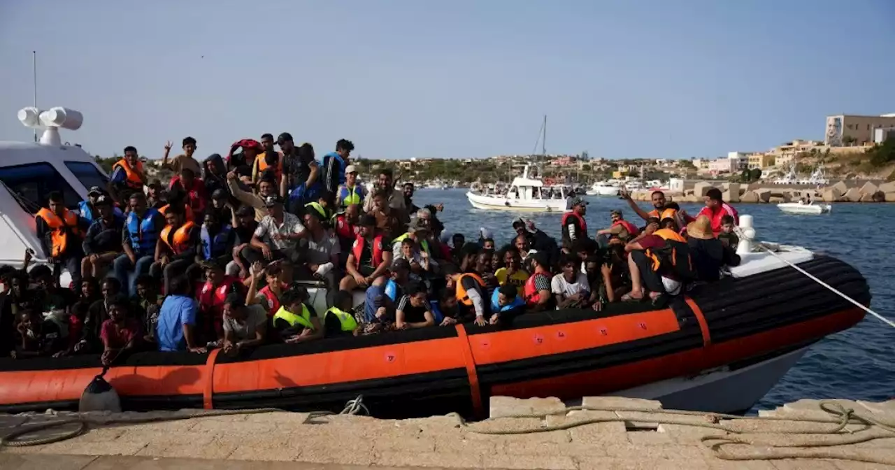 Tras récord de desembarco de migrantes en Lampedusa, Italia prepara duras medidas