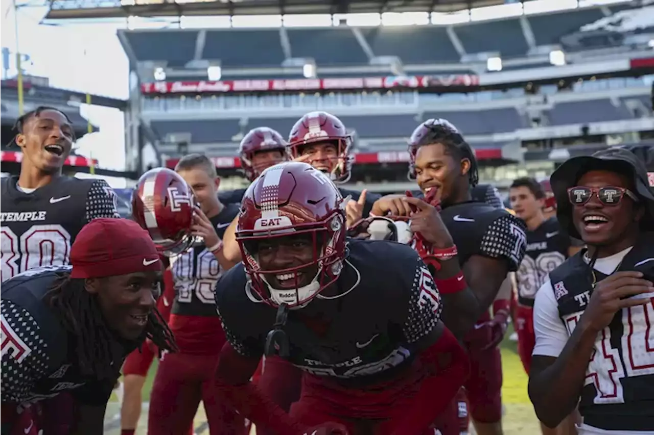 Temple takes a page out of Eagles playbook with QB sneak