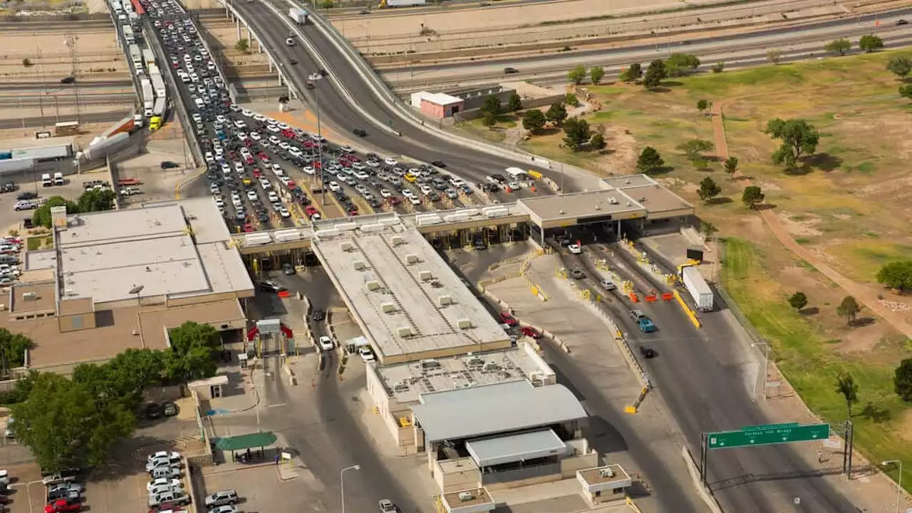 México vigilante ante cierre temporal de paso de mercancías en puente con EU