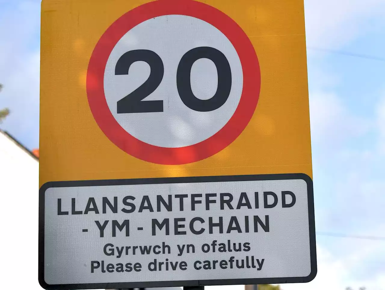 Spell of trouble as row erupts over road signs error