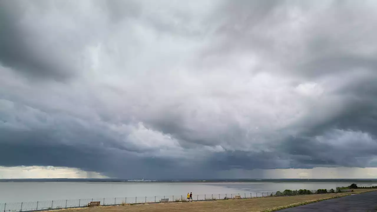 Hurricane Lee aftermath to hit UK after flash floods close airport