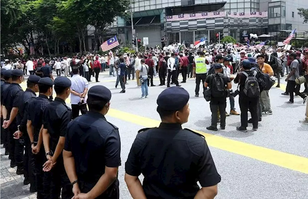 Stop investigation into 'Save Malaysia' rally, says Lawyers for Liberty to cops