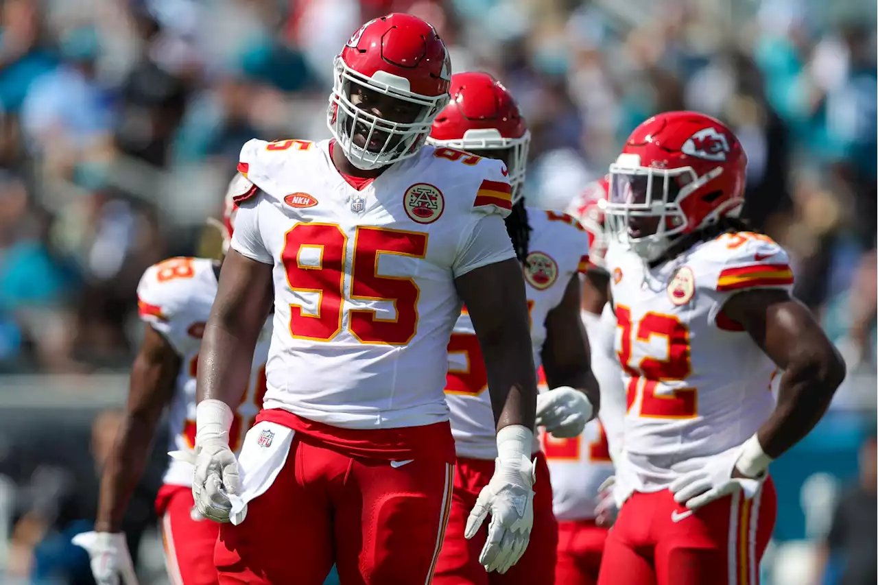 Chiefs top Jaguars in low-scoring affair