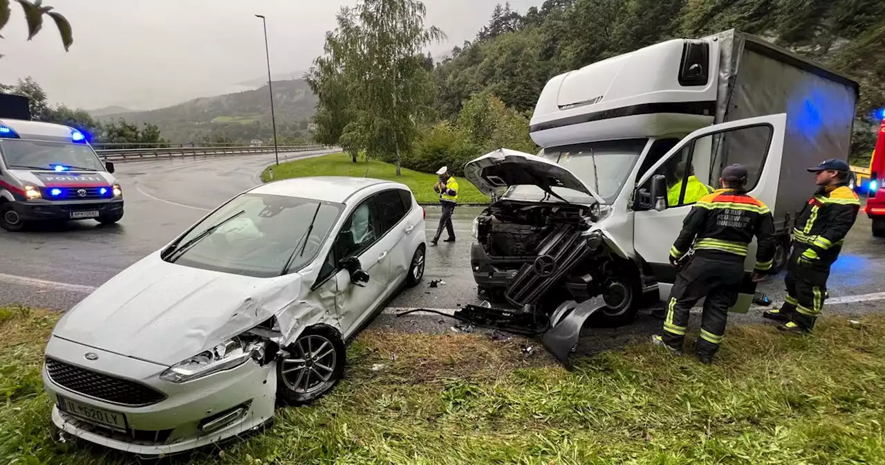 Lkw-Fahrer geriet in Wilten auf Gegenfahrbahn: Zwei Personen verletzt | Tiroler Tageszeitung Online