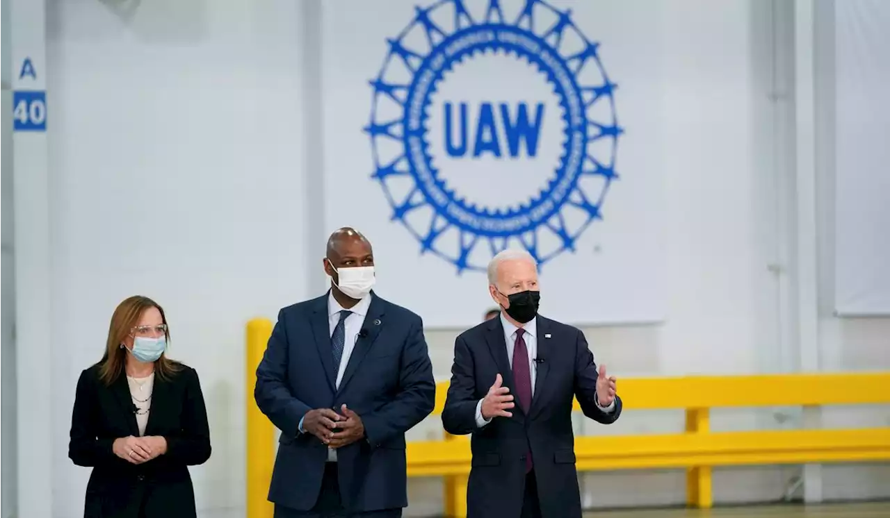 UAW strike puts Biden’s electric vehicle revolution in the hot seat