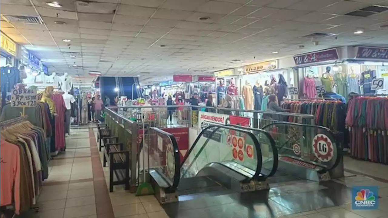 Pasar Tanah Abang Sepi, Tukang Parkir Cs Kena Efeknya