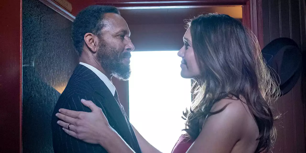 Mandy Moore shares 'This Is Us' reunion photo honoring Ron Cephas Jones