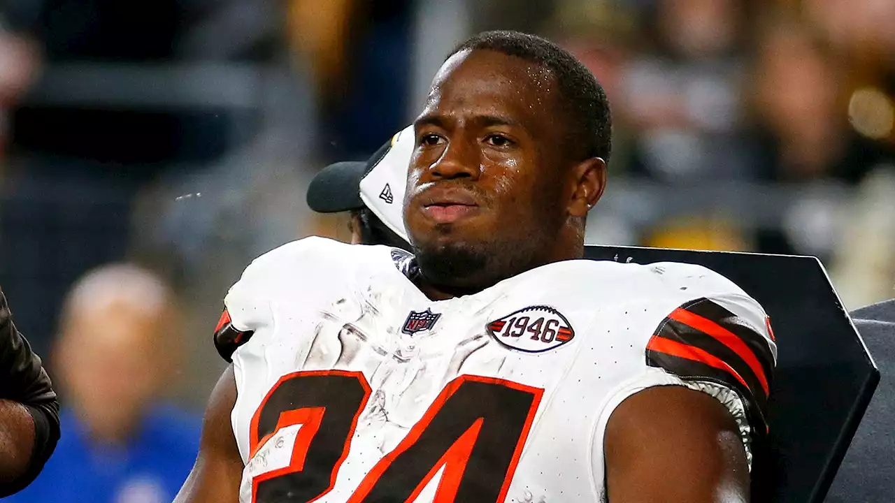 Browns star Nick Chubb suffers gruesome leg injury, broadcast avoids replay