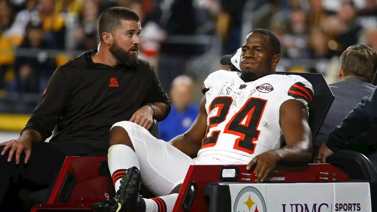 ‘I’m sick for him’: NFL world reacts in horror as superstar suffers gruesome leg injury