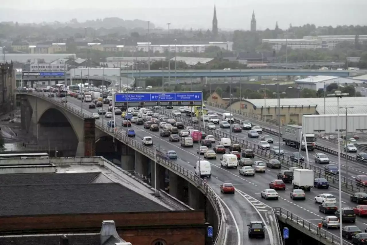 Part of major road in Glasgow closed due to flooding