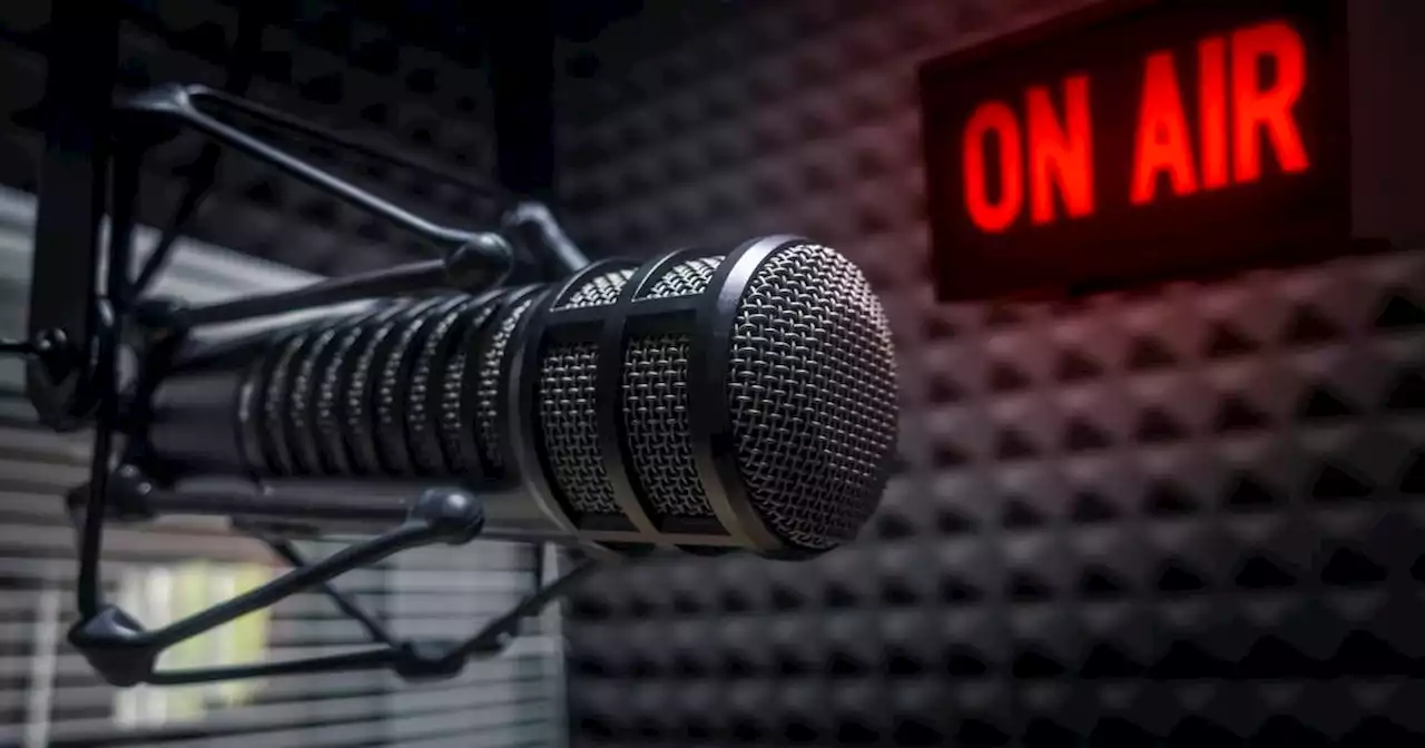 Local radio must commit to more Irish language programmes when renewing licences