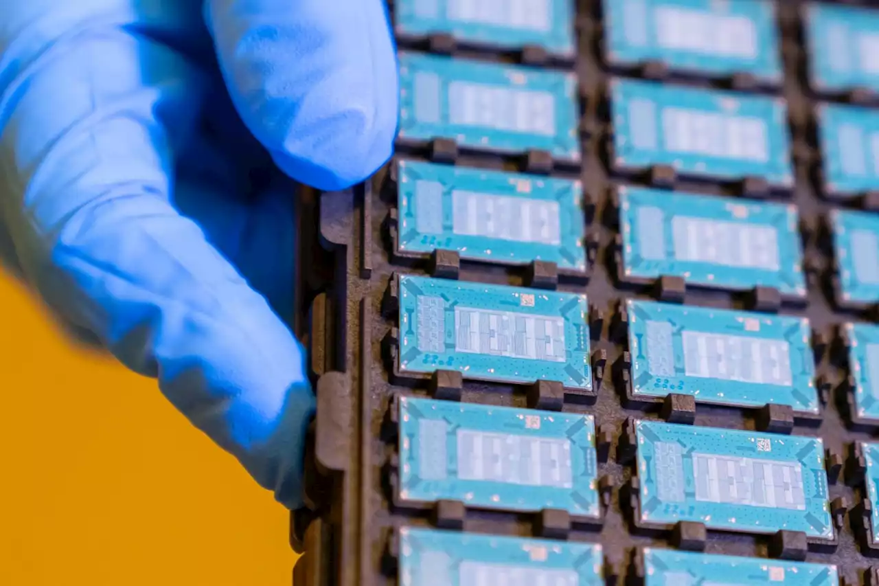 Intel Announces New Glass Core Substrate Technology For Future Processes