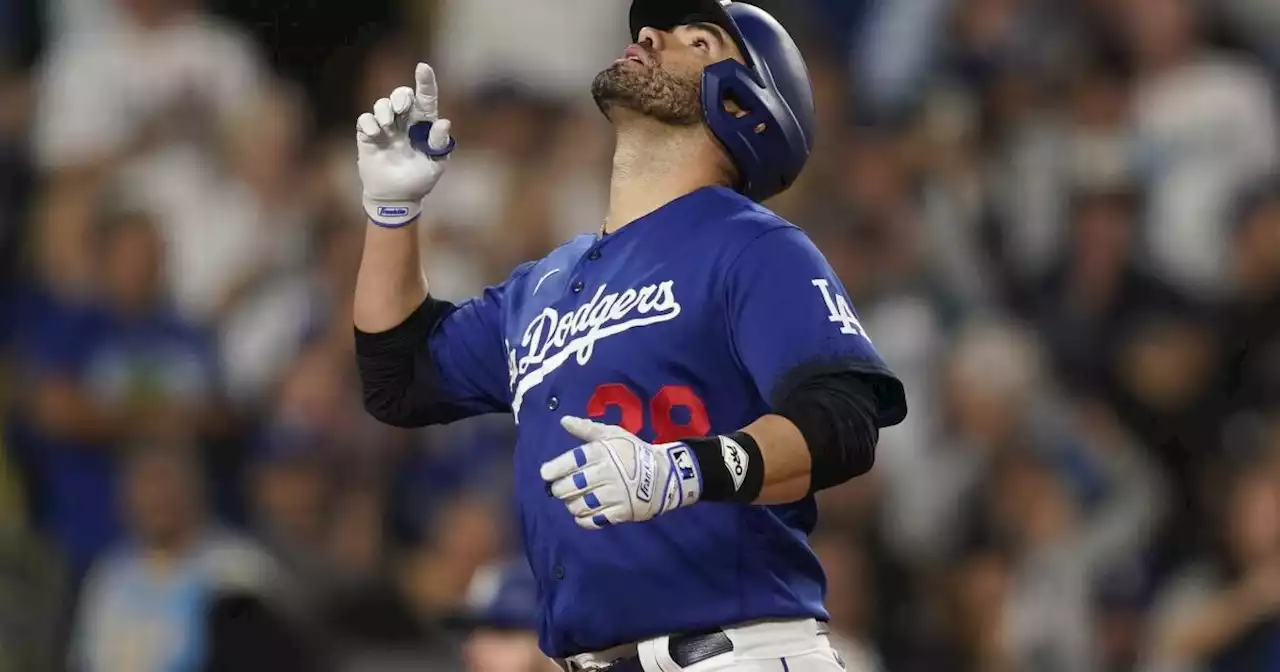 Martinez pega 2 jonrones y Dodgers aplastan a Rodríguez y a los Tigres 8-3