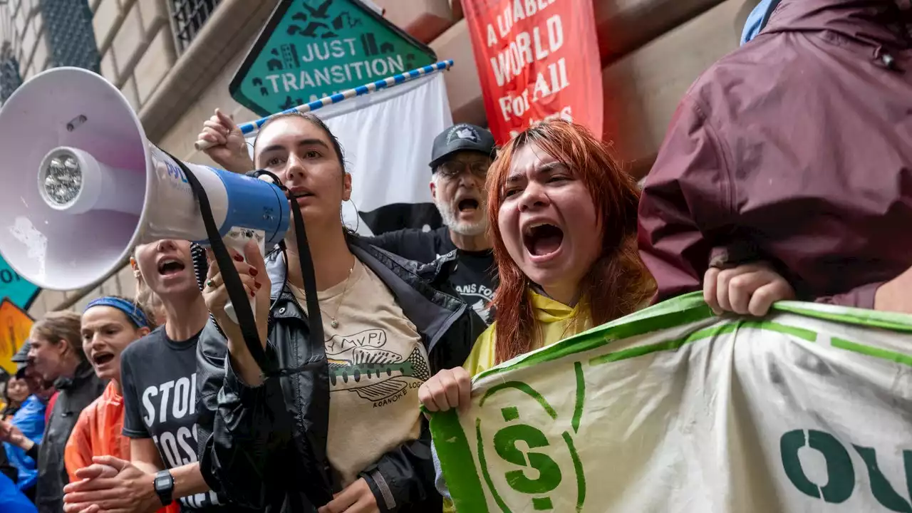 Over 100 Protesters Arrested in Biggest NYC Climate Disobedience in a Decade