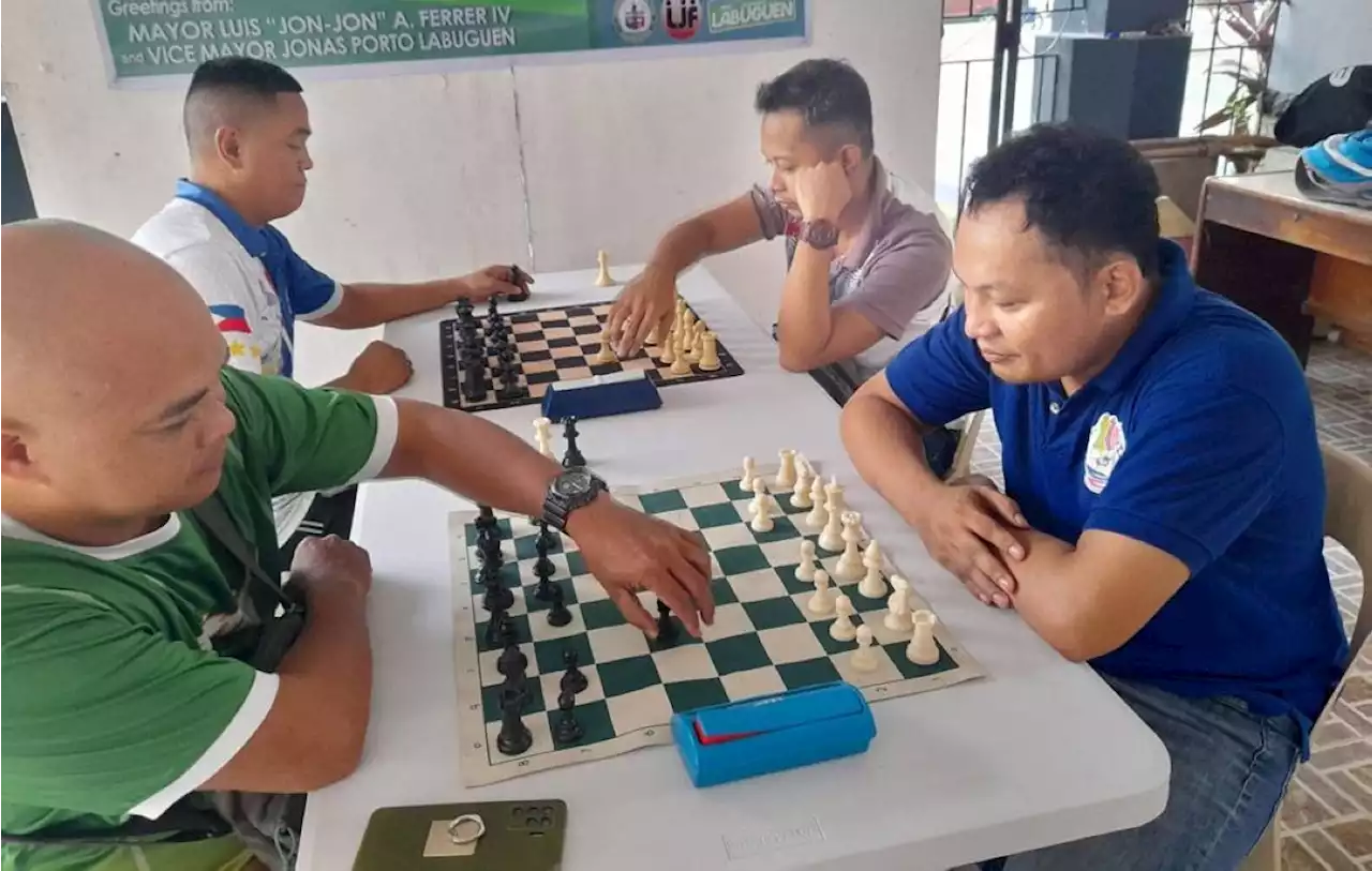 Rosaupan tops blitz chess tournament