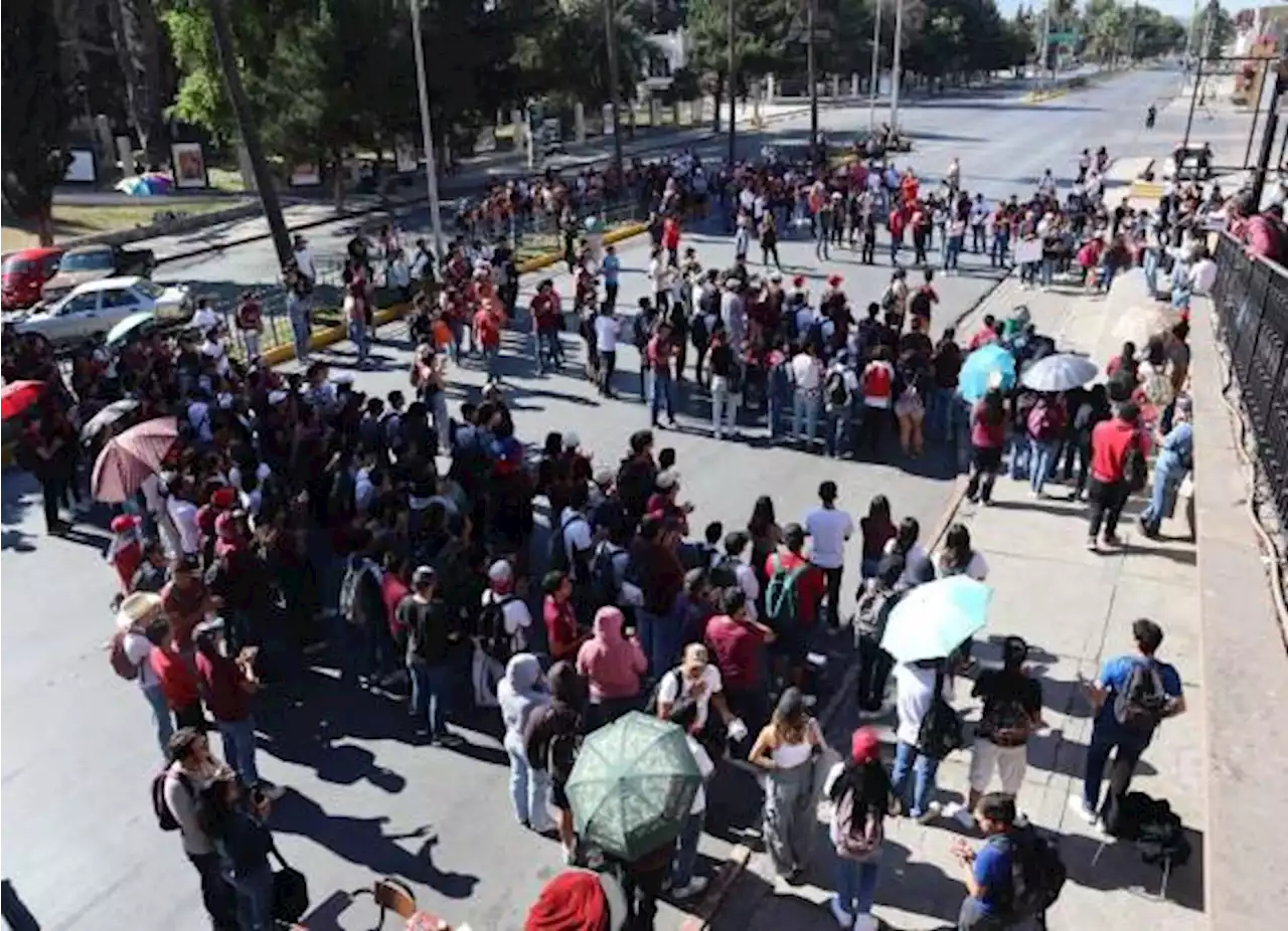 ‘Es una manifestación sana y pacífica’, madres de alumnos del Tec Saltillo piden apoyo a movimiento